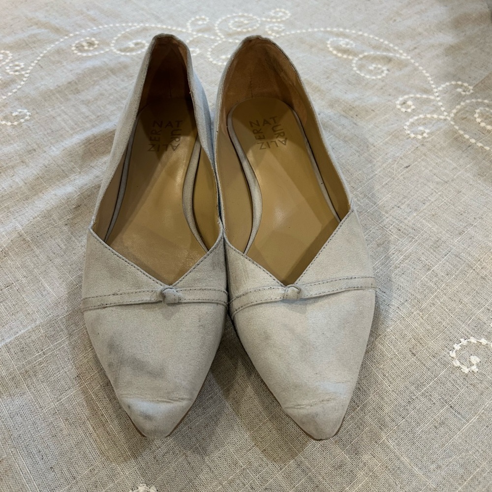 Naturalizer Women's Cream Flats